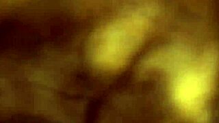 एक्सोटिक ब्यूटी इंडिया से सेन्सुअल मूव्स के साथ डांस करती है